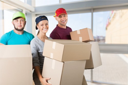 Removal truck hire service in Hammersmith for home and office moving