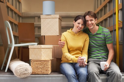 Affordable man with van Hammersmith helping with a house move